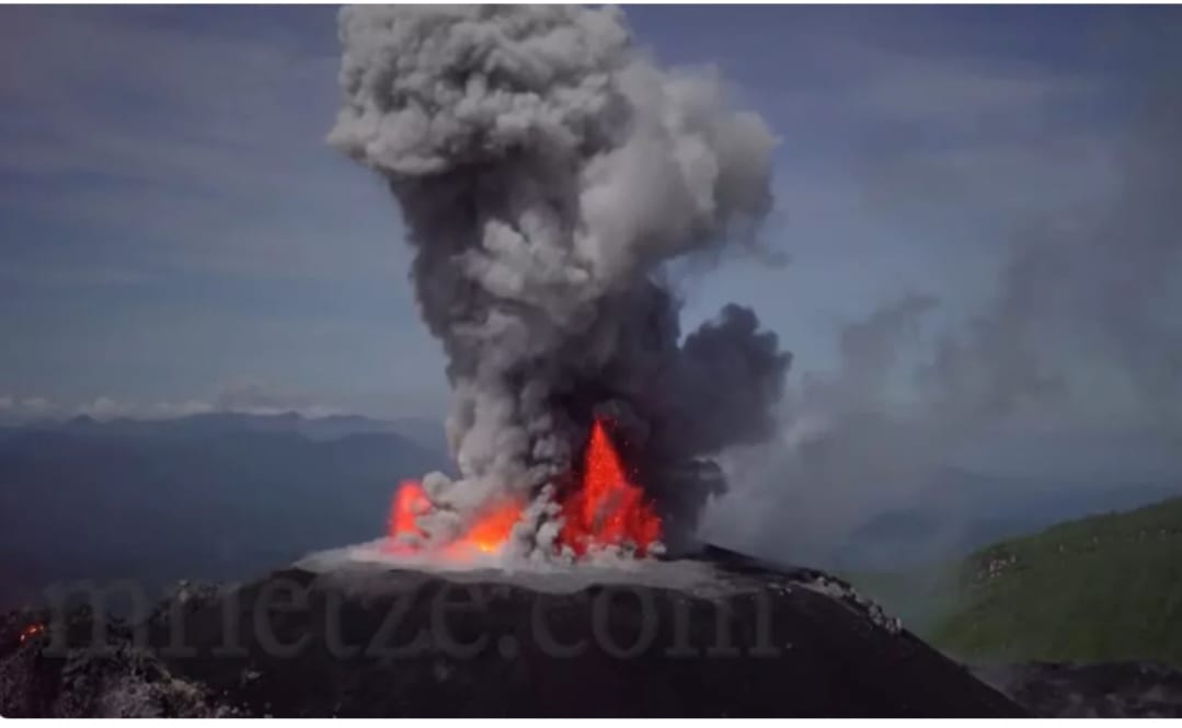 Vulcanul IbuVulcanul Ibudin estul Indoneziei - 28 APRILIE 2024