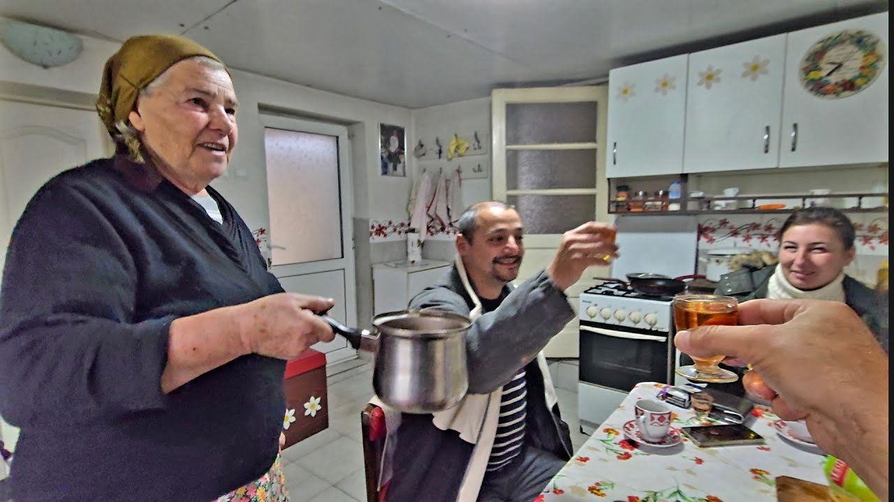 Tradiții vechi Românești - pregătirea preparatelor de porc în mod tradițional